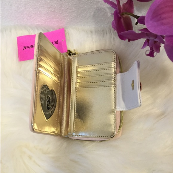 ❤️💗❤️Betsey Johnson Mini Bifold Wallet - Picture 4 of 5